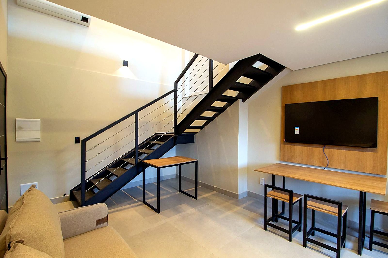 MCR Smart Loft